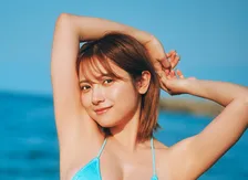 愛人役で注目の桃月なしこ、富山ロケで見せる美ボディ「富山背景のピカチュウもゲット」