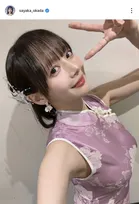 岡田紗佳、“ぴったり”ボディラインあらわな衣装＆美ワキ披露「上から見るのもいいですなぁ」「挑発しまくり」