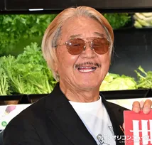 84歳・坂井宏行シェフ、人生初の麻辣湯「辛さは陳さんに鍛えられている」