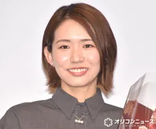 元バレー女子代表・古賀紗理那、第1子との初旅行を報告　抱っこ紐姿で親子2ショット「紗理那ママ！」「かわいい」　夫はバレー男子代表・西田有志