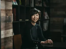 エッセイスト・岸本佐知子氏、『伊丹十三賞』受賞に喜び「脳内五歳児の私が頂戴してしまっていいのだろうかとドキドキ」【プロフィールあり】