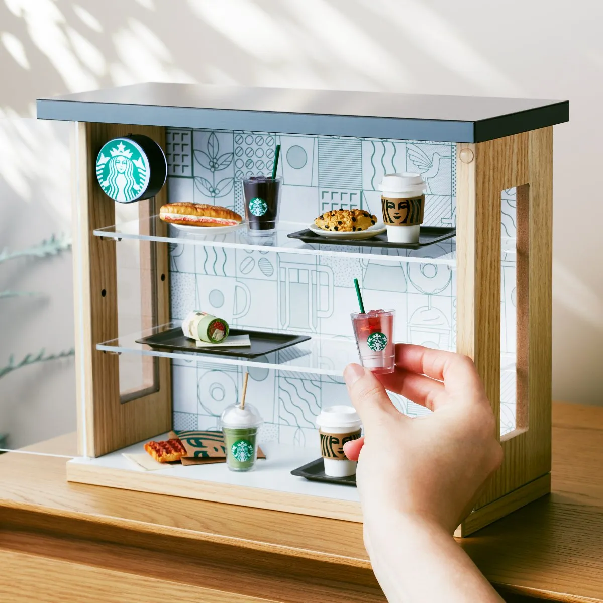 【スタバ】自分だけのスターバックス店舗が作れる　遊び心あふれる新グッズが登場