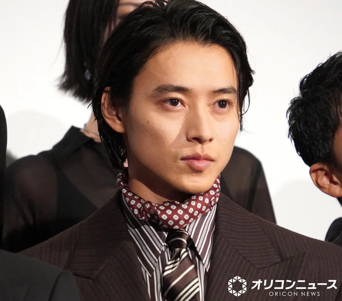 山﨑賢人、『キングダム』最新作ロケットスタートに笑顔「新章開幕です！」　前作動員対比124％