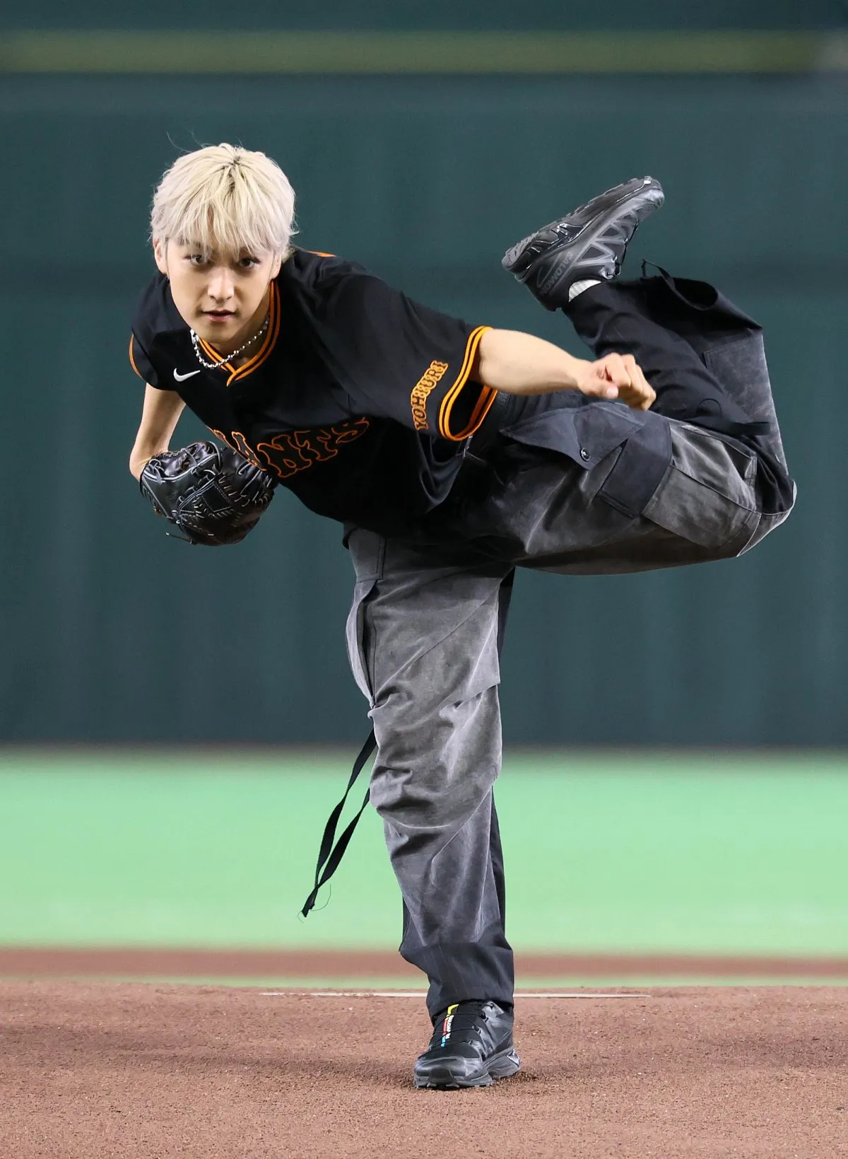 STARGLOW・KANON、東京ドームで始球式　ノーバウンドのストライク投球「震えが止まらない」