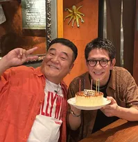 アンタッチャブル山崎弘也、相方・柴田英嗣にバースデーサプライズ企画　特大フィギュア製作決定　『アンやら』2週連続にわたって放送