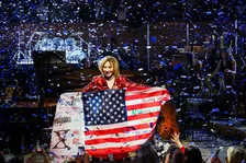 YOSHIKI、3度目の頸椎手術から復活　ロサンゼルスでスタンディングオベーション　豪華共演も続々【レポート＆セットリスト】