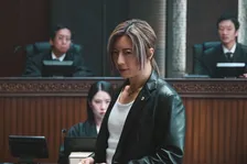 『ブラックトリック』GACKTが悪を罠にハメる天才弁護士に【第1話あらすじ】