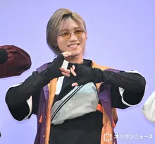 安井謙太郎、『超ギャバン』で妹役のまいきちに感謝　撮影オフショットは「全部初音のおかげです！」