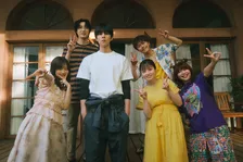 橋本環奈＆チェ・ジョンヒョプ『バカンスの法則』、笑いと涙、謎が交錯する本予告公開　OP曲はILLIT新曲に決定