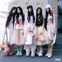 ILLITの新曲「I Got Your Back」、『バカンスの法則』OPテーマ曲に決定　橋本環奈＆チェ・ジョンヒョプ出演の“デトックス・ロマンス”