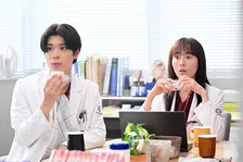 比嘉愛未、ヤングケアラーの未受診妊婦＆産後に苦悩を抱えるセレブ女性のために奮闘　『ファーストクライ』第3話あらすじ