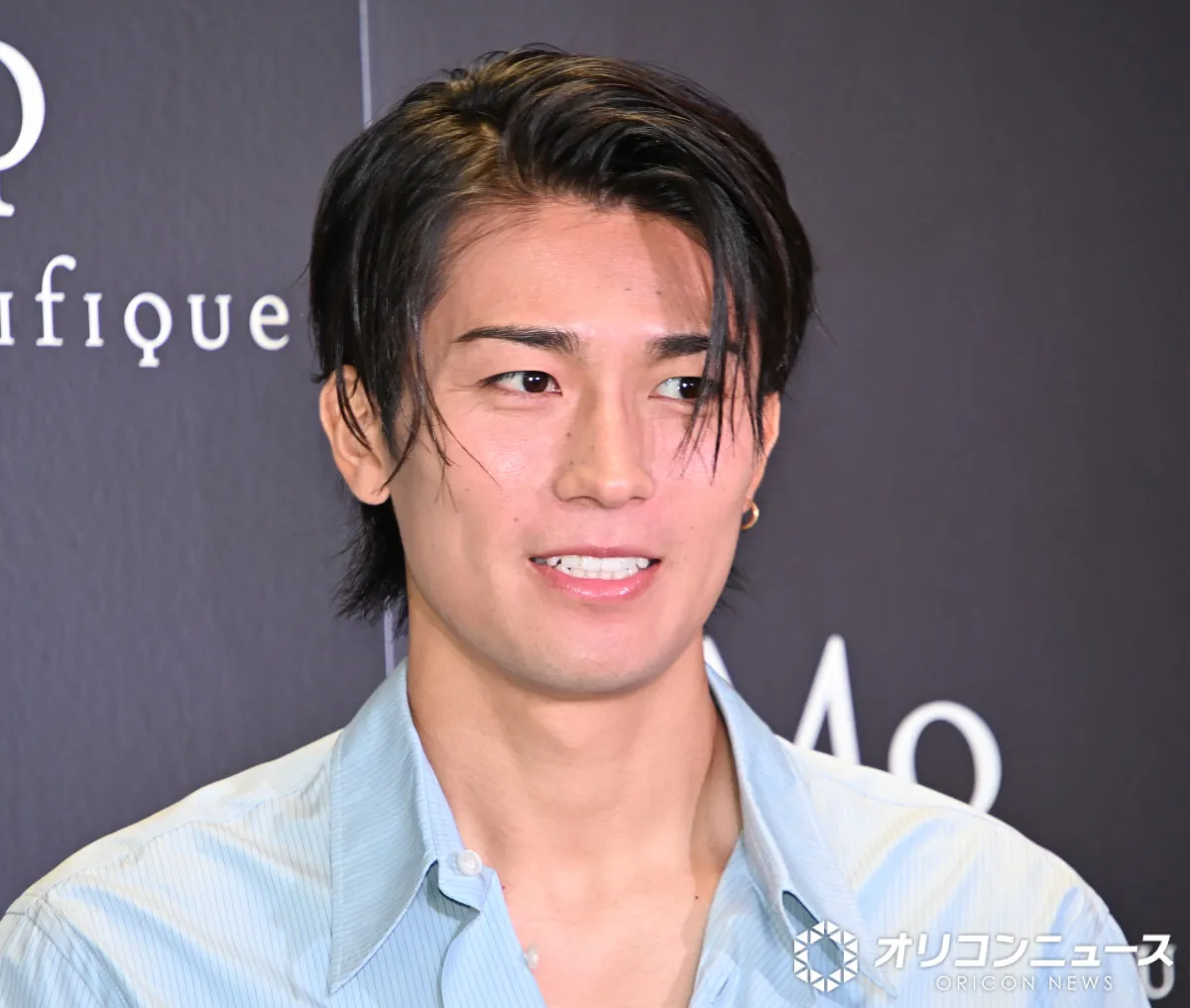 中村敬斗、白い歯こぼれ…“爽やか”すぎる警察官姿にSNS騒然「日本の宝」「画面が壊れるかと」闇バイト加担防止に一役