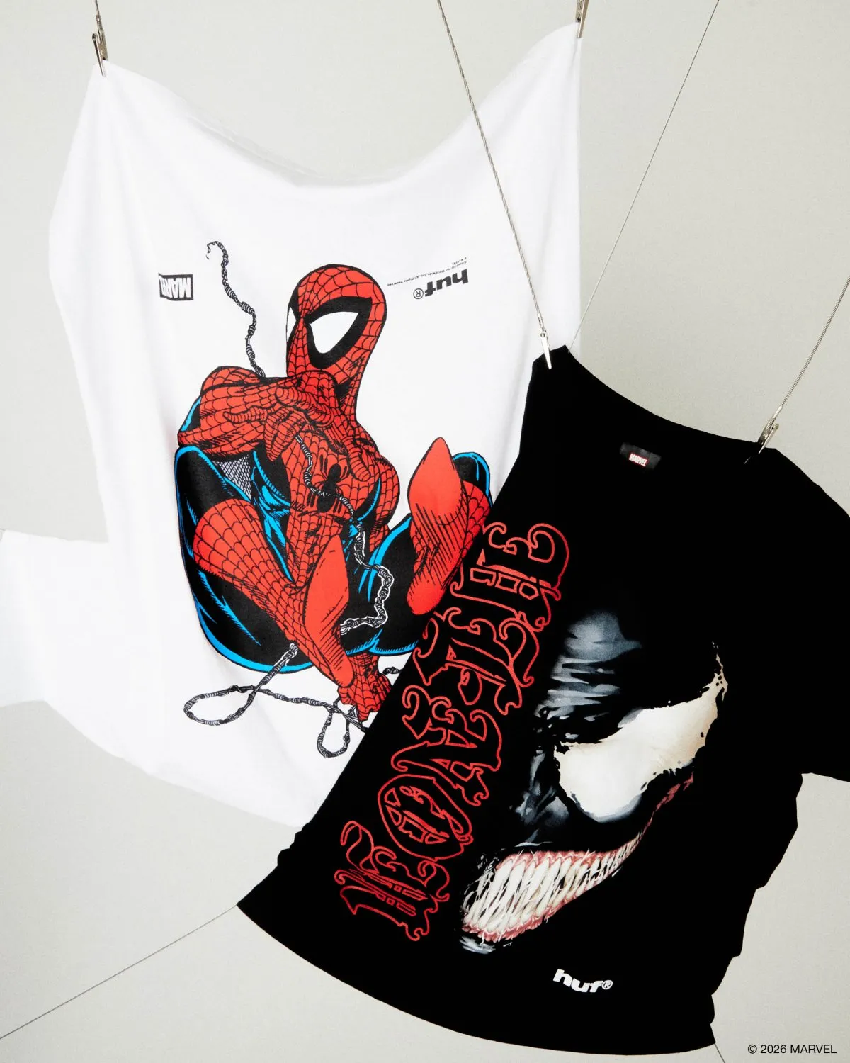 「HUF×スパイダーマン」新コレクション24日から発売　目玉はブラインドバッグ仕様のスケートデッキ