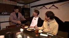 浜田雅功＆髙津臣吾、阪神選手ゆかりのお好み焼き店→元監督がサプライズ登場