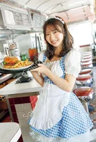 日向坂46藤嶌果歩、ウェイトレス姿の新カット　1st写真集『果実の歩幅』ポストカード第3弾解禁