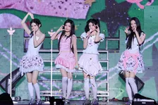 HANA・JISOO＆MOMOKA、ILLIT公演にサプライズ登場　会場どよめき