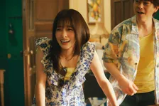 橋本環奈主演『バカンスの法則』初回から衝撃の展開　“西上”チェ・ジョンヒョプの正体が判明＆新たな出演者解禁【第1話ネタバレあり】