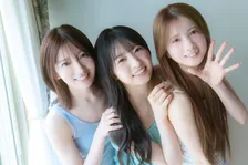 AKB48の17期生・水島美結、18期生・秋山由奈、工藤華純、爽快感あふれるビジュアルと、ハッピーが弾ける夏グラビア