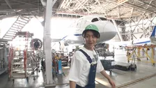 KEY TO LIT猪狩蒼弥、飛行機を間近で見て大興奮　羽田空港をレポートして裏ワザに迫る