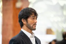 『VIVANT』伏線考察が白熱…「野崎の違和感と新庄」「意味深ポスター」「AIハヤトと乃木」　第12話最新映像に“謎の女性”も登場