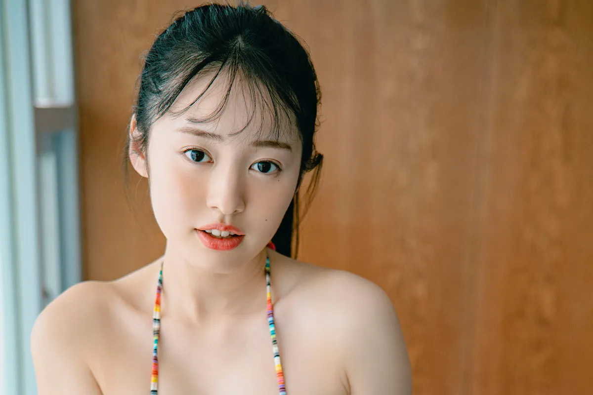 色白美肌のダイナマイトボディでグラビア界を席巻する白濱美兎、“無垢な純白さ”にフォーカスした最新写真集リリース