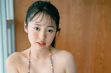 色白美肌のダイナマイトボディでグラビア界を席巻する白濱美兎、“無垢な純白さ”にフォーカスした最新写真集リリース