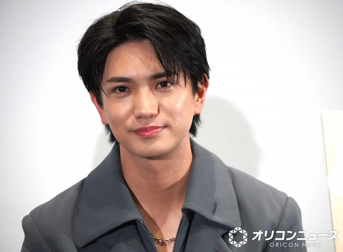 正門良規、学ラン着用に喜び「まだいけるな」　社会人シーンとの違いは「ヒゲがうっすら…」