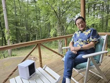 高橋英樹、今年も長野の山荘へ　緑に囲まれたテラスでくつろぐ優雅な“別荘暮らし”に反響「豪華な朝」「夏休み楽しんでください」