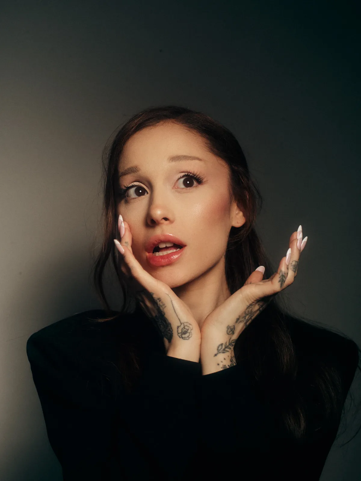 アリアナ・グランデ、新作『petal』が世界席巻　Spotifyでは収録曲すべてが上位入り
