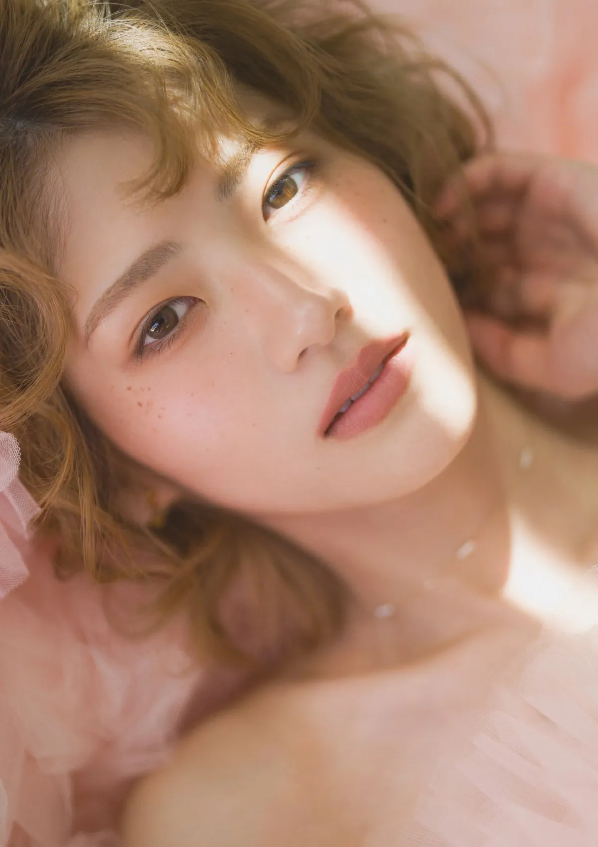 元乃木坂46若月佑美、デビュー15周年記念“作品集”発売決定【コメントあり】