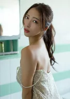 K-1ラウンドガール・宇佐美なお、168センチ美ボディ凝縮　美谷間あらわな珠玉カットも公開