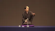YouTuberヒカル“立川さぎ志”、明治座追加公演をサプライズ発表　初公演で師匠・立川志らくが「めくり」を寄贈