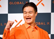 ティモンディ高岸宏行「娘をハグで鼓舞！」　インスタ新設で2ショット公開