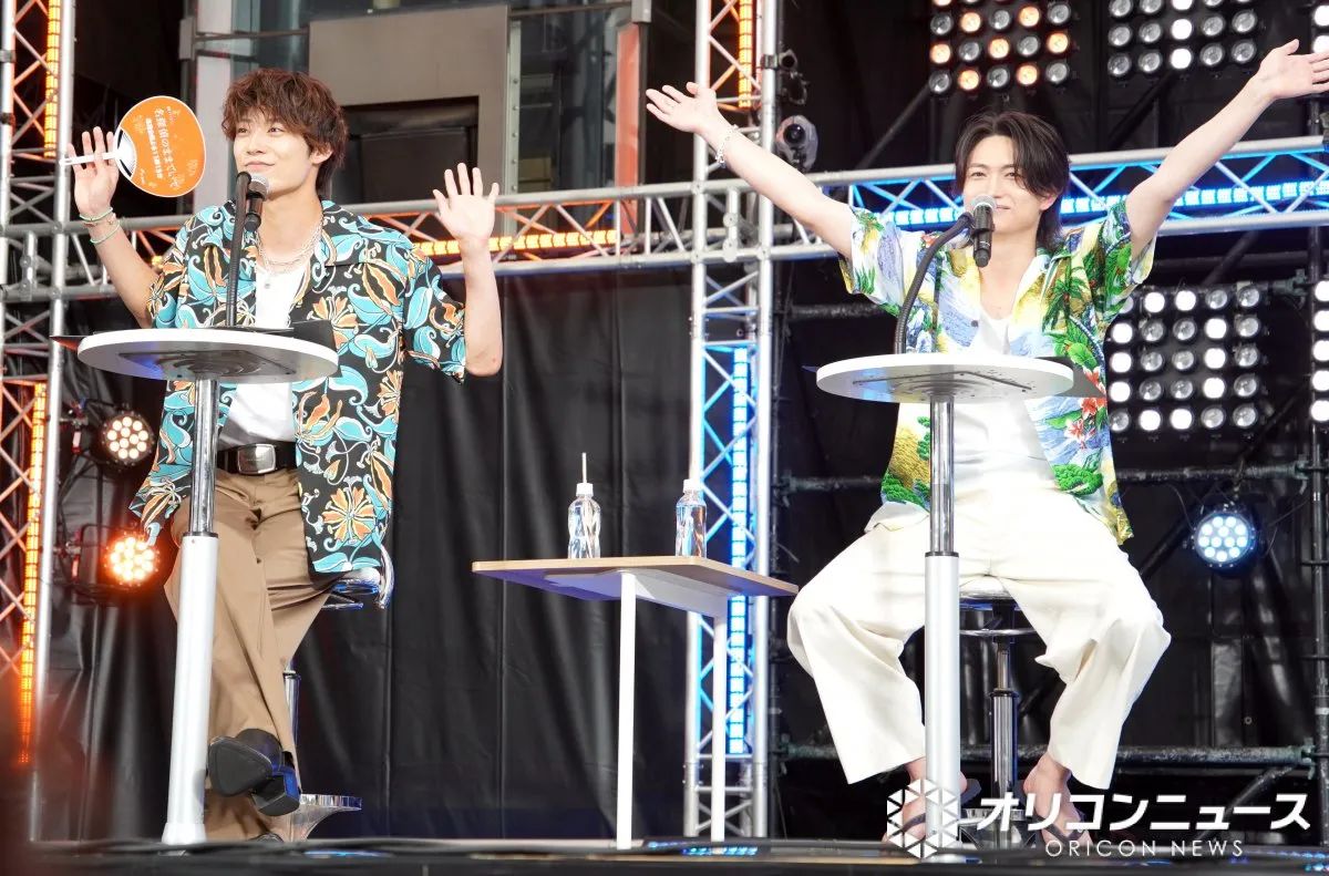 綱啓永＆髙松アロハ、涼し気なアロハシャツで登場　サウナで遭遇したエピソード披露