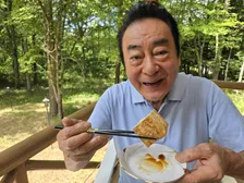 高橋英樹、長野の別荘で“豪華すぎる朝食”を披露　テラスで堪能する姿に「憧れます！」「栄養満点」の声