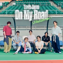 Travis Japan、スタジアム撮影の裏側に密着…仲良くサッカー楽しむ　「On My Road -Stadium ver.-」MVメイキング公開