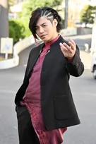 青柳尊哉、『仮面ライダーゼッツ』スピンオフに登場　闇の力を“お借り”する？　すっかり東映特撮も常連に