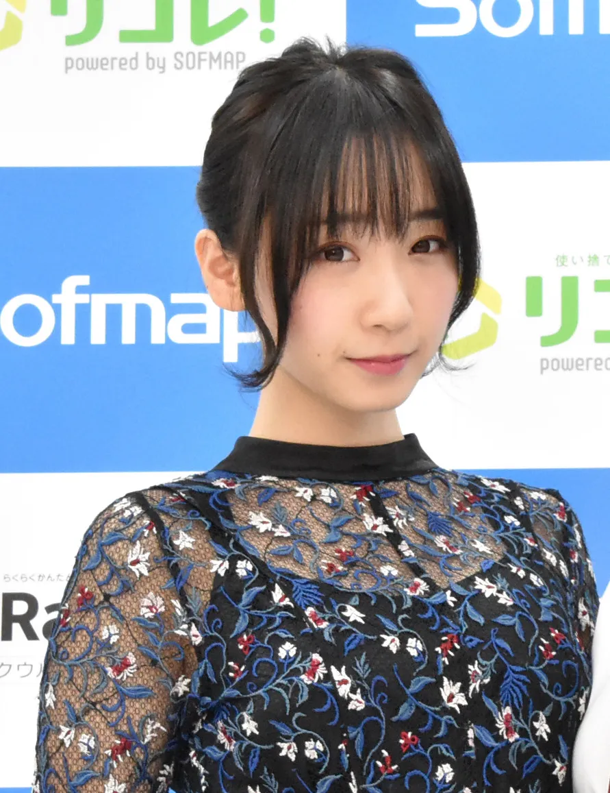伊織もえ、太もも全開の最新コスプレにネット衝撃「バチくそ可愛い」「サキュバス感」
