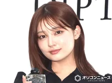 吉川愛、母の誕生日を祝福　お祝いショットを公開「美しいお母様なのがわかる…」「素敵な親子」