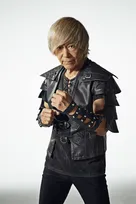 79歳・串田アキラ、“夏の紅白”で元気な歌声　急性すい炎で「命も危ぶまれる状況」から復活　SNS「涙が止まらなかった」「元気が出ました！」【うたであえたら】