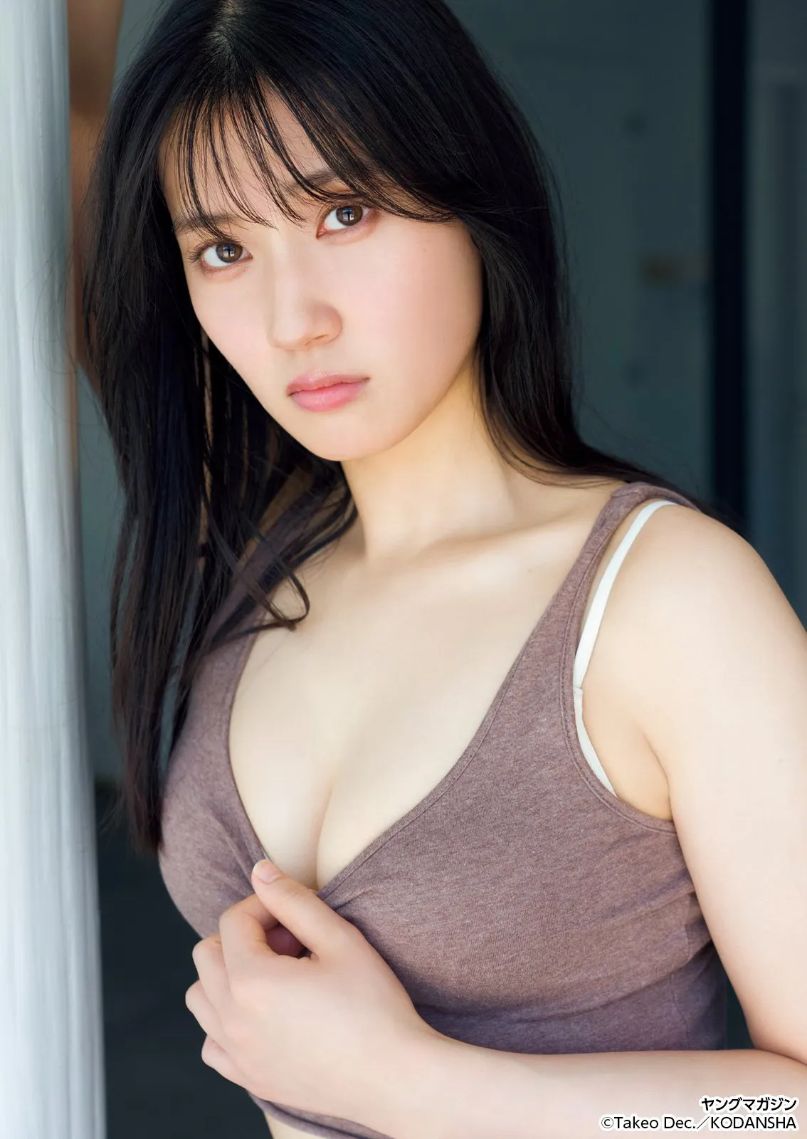 北海道出身の若手俳優が人生初グラビア　水着姿で美しいスタイルを大胆披露