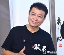 中山秀征、息子たちの俳優志望は元宝塚の妻の影響　ステージ上の母に「衝撃を受けたらしい」
