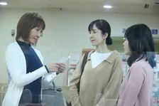『カモフラージュ夫婦』妊娠を隠す愛子（森迫永依）、元姑と対面　親友（島崎遥香）あきれ顔の展開に