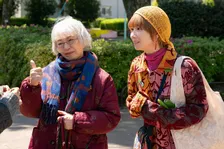 加賀まりこ、初の入浴シーンに「結構ウキウキ」　『しあわせは食べて寝て待て』特別編で挑戦