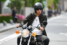 『GTO』“鬼塚”反町隆史がバイクトーク…今後の伏線？ 相手に注目集める「バイクの見かた本物」「フラグ立ったな（笑）」