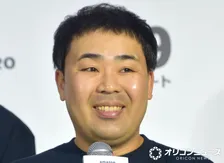 フットボールアワー岩尾望、600万円“ドイツ名車”の納車を報告　こだわりの“特別仕様”施した新愛車に「いい色」「オシャレですね」