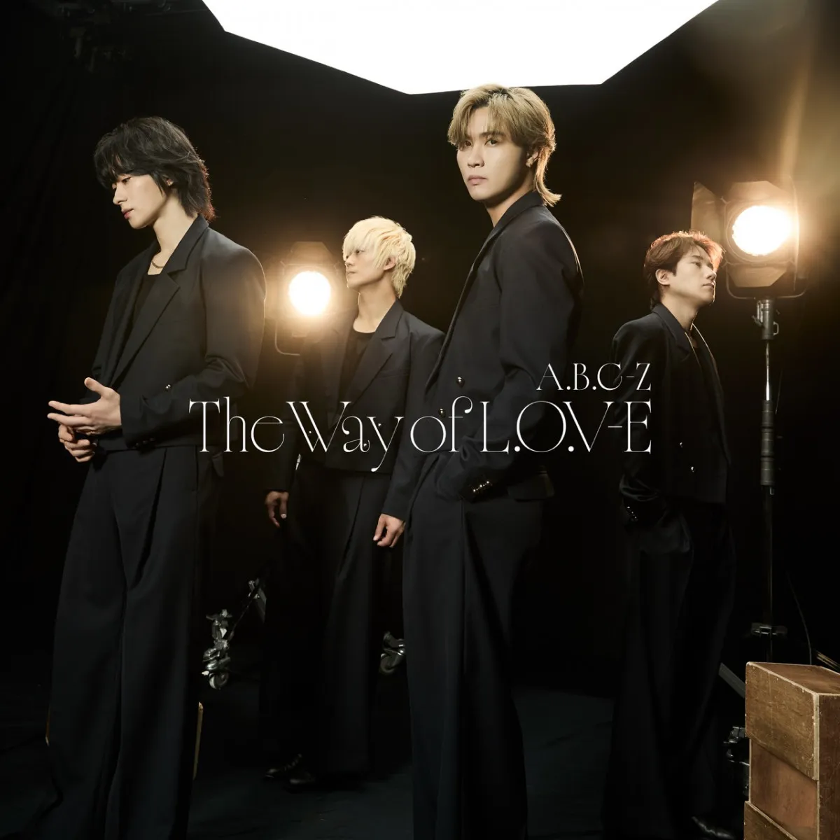 A.B.C-Z、新アルバム『The Way of L.O.V-E』ジャケット写真解禁　「L.O.V-E（愛）」の世界観を表現