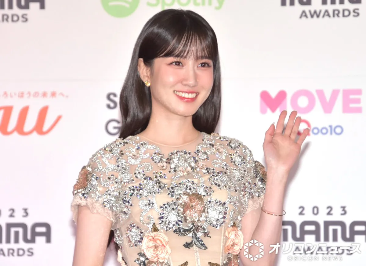 パク・ウンビン＆ヤン・セジョン、“婚約式”でのキス＆家族ショット　Netflix『恋は命がけ』、未公開写真に反響「婚約おめでとう」「美しいカップル」