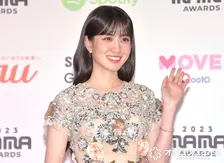 パク・ウンビン＆ヤン・セジョン、“婚約式”でのキス＆家族ショット　Netflix『恋は命がけ』、未公開写真に反響「婚約おめでとう」「美しいカップル」