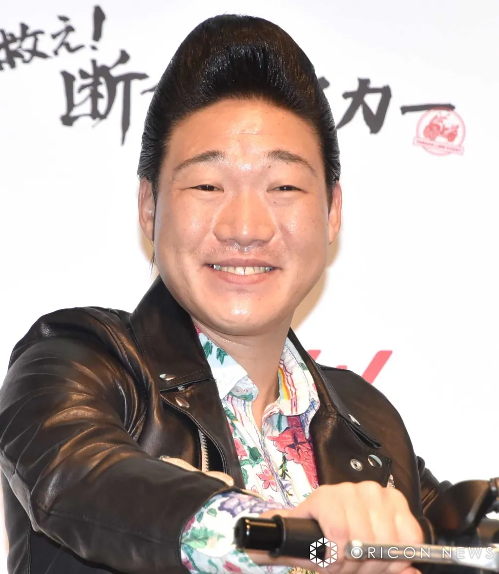 「リーゼントにして10年以上」みやぞん、美容室終わりの“ノーセットヘア”を披露　ファン爆笑「かわいいです笑」「リーゼント前はこんな感じなのですね」
